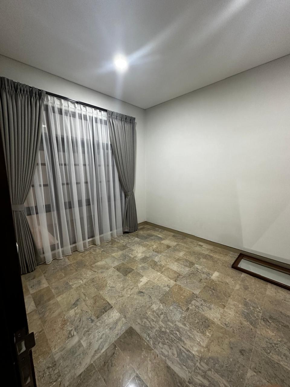 Rumah Disewakan di Kemang Jakarta Selatan